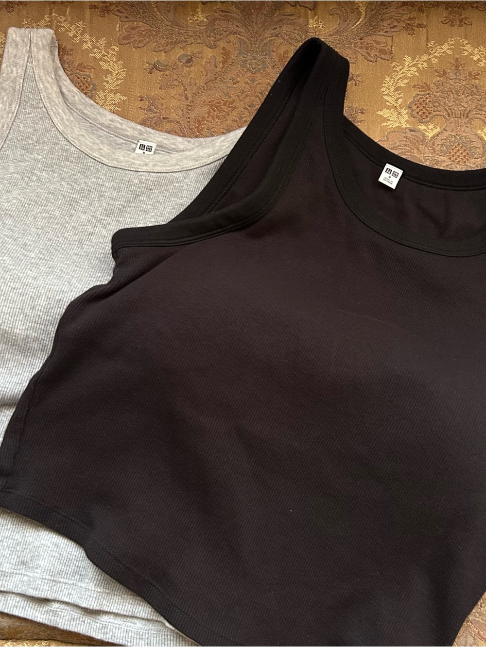 Uniqlo Women’s Ribbed Cropped Bra Top 3 Pack Size Medium - Picture 3 of 11
